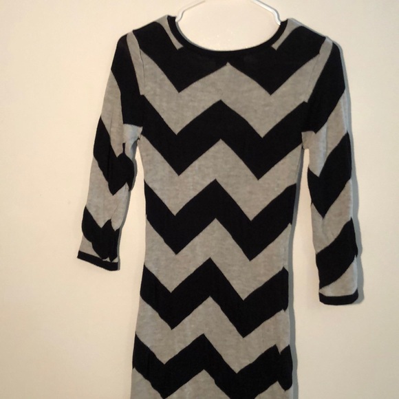 Sweater dress - Picture 2 of 4